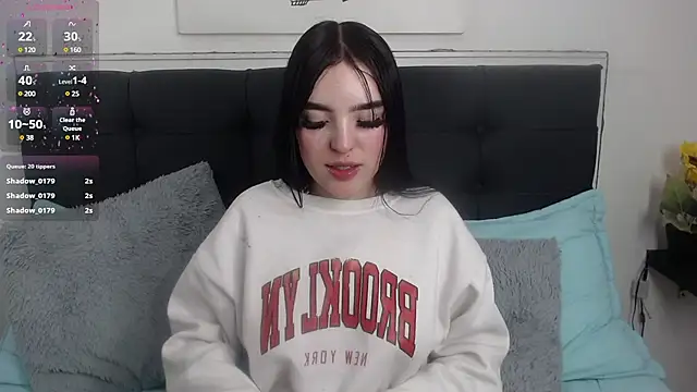 Snapshot of Lyane_xx chatting on 03.05.25 Lyane xx online show from 03.05.25