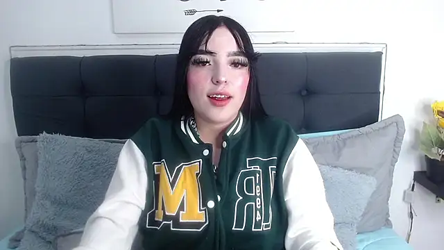 Snapshot of Lyane_xx chatting on 03.06.25 Lyane xx online show from 03.06.25