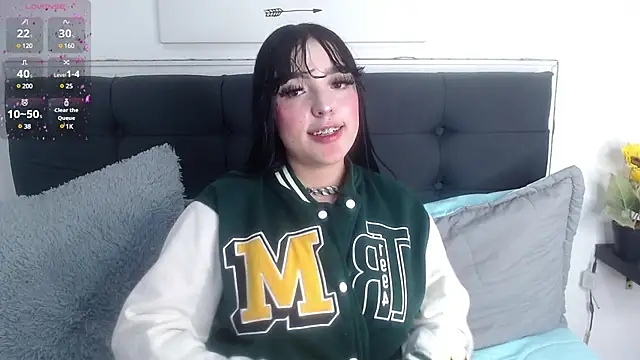 Snapshot of Lyane_xx chatting on 03.06.25 Lyane xx online show from 03.06.25