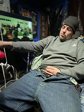 Snapshot of joeycbigcock chatting on 03.28.26 joeycbigcock online show from 03.28.26