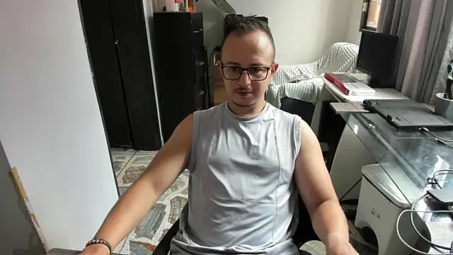 Snapshot of jacob_strokes01 chatting on 06.16.26 jacob strokes01 online show from 06.16.26