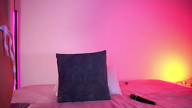 petitevictoria online show from 06.11.26