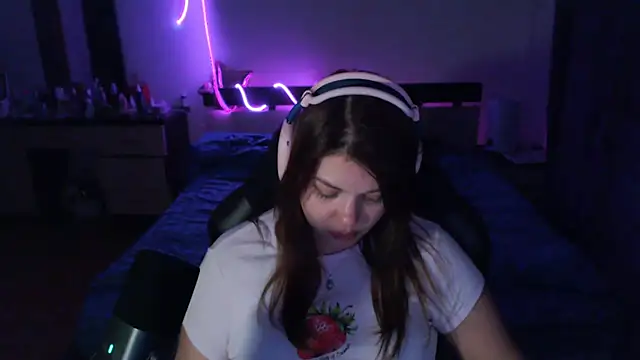 helengilmor online show from 11.11.25