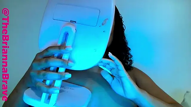 Snapshot of BriannaBrave chatting on 12.20.25 BriannaBrave online show from 12.20.25