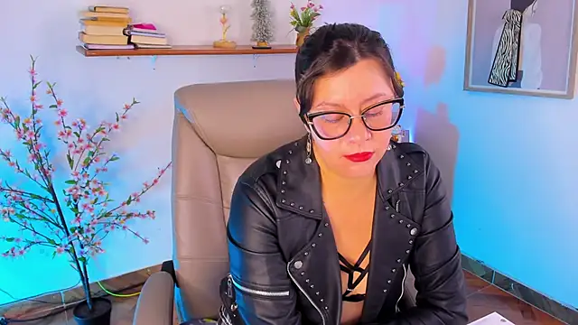 Chanelll Taylorr  online show from 06.22.26