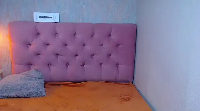 Snapshot of CurvyJulieth chatting on 01.11.25 CurvyJulieth online show from 01.11.25