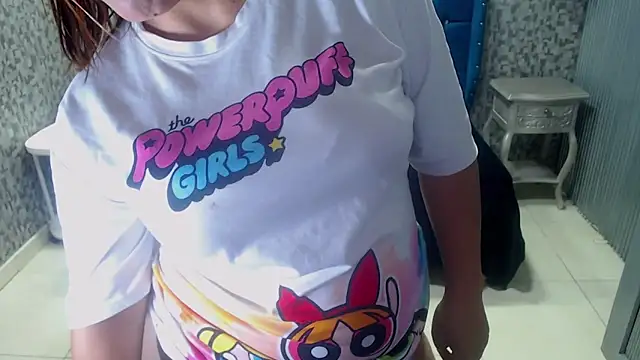 CurvyJulieth online show from 05.21.26