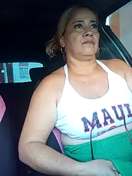 Snapshot of natally_ross21 chatting on 12.12.24 natally ross21 online show from 12.12.24