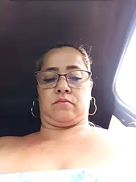 Snapshot of natally_ross21 chatting on 12.15.24 natally ross21 online show from 12.15.24