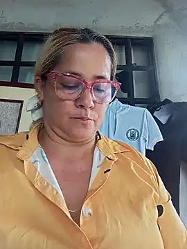 Snapshot of natally_ross21 chatting on 02.11.25 natally ross21 online show from 02.11.25