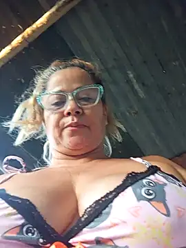 Snapshot of natally_ross21 chatting on 09.22.25 natally ross21 online show from 09.22.25