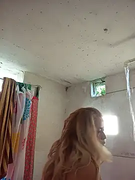 Snapshot of natally_ross21 chatting on 10.04.25 natally ross21 online show from 10.04.25