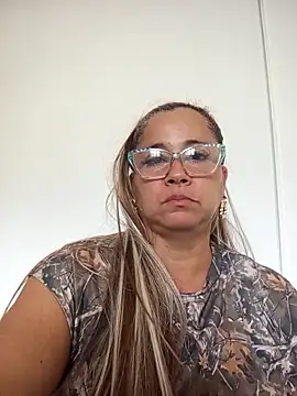 Snapshot of natally_ross21 chatting on 10.08.25 natally ross21 online show from 10.08.25