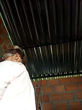 Snapshot of natally_ross21 chatting on 10.15.25 natally ross21 online show from 10.15.25