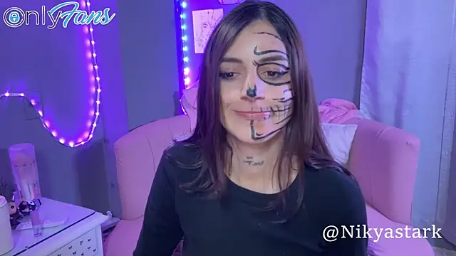 nikyastark online show from 10.22.25