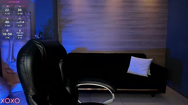 Snapshot of SamanthaKlein_ chatting on 10.23.25 SamanthaKlein online show from 10.23.25