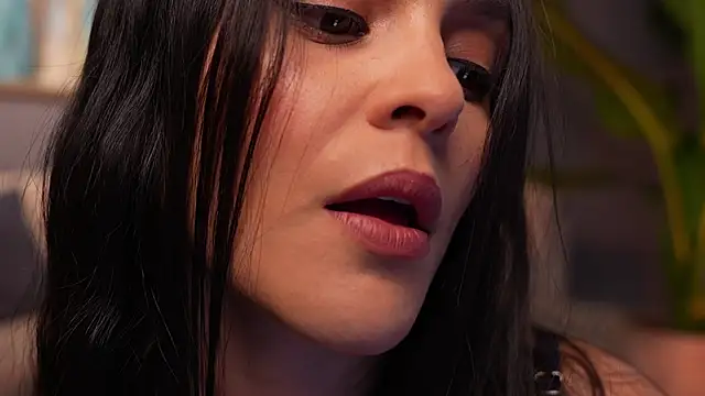 Snapshot of Danna-Saenz chatting on 06.23.26 Danna-Saenz online show from 06.23.26