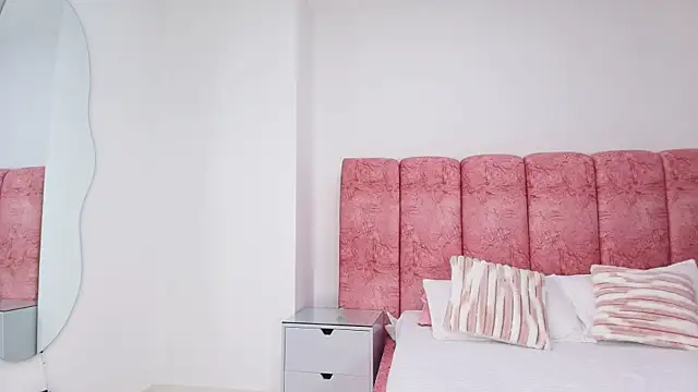 kendal rossi online show from 11.28.25