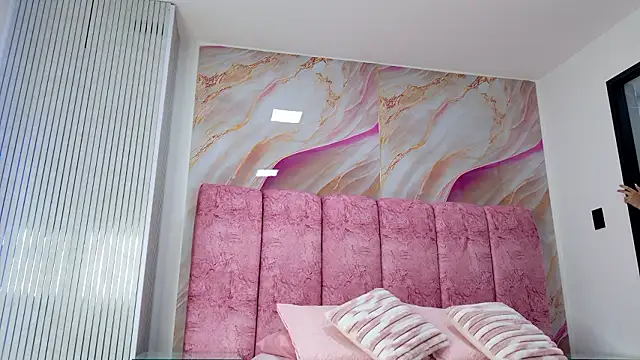 kendal rossi online show from 02.02.26