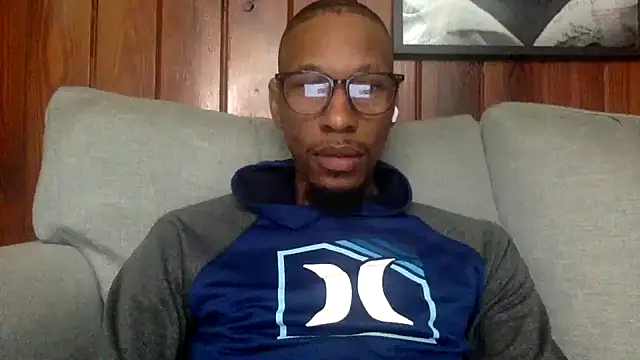 Snapshot of KingDerRico chatting on 10.13.25 KingDerRico online show from 10.13.25