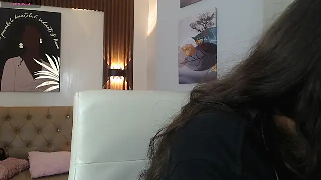 Snapshot of xlunna chatting on 09.17.25 xlunna online show from 09.17.25