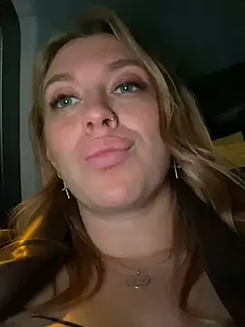 Snapshot of Sweet___Emily chatting on 01.03.25 Sweet Emily online show from 01.03.25