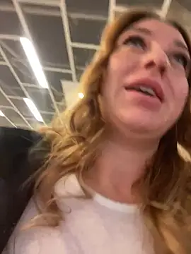 Snapshot of Sweet___Emily chatting on 01.24.25 Sweet Emily online show from 01.24.25