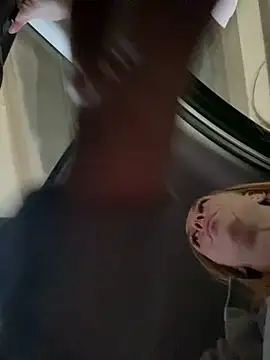 Snapshot of Sweet___Emily chatting on 09.19.25 Sweet Emily online show from 09.19.25