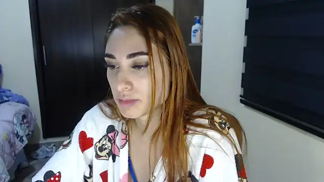 Snapshot of Amy_Walker chatting on 12.12.24 Amy Walker online show from 12.12.24