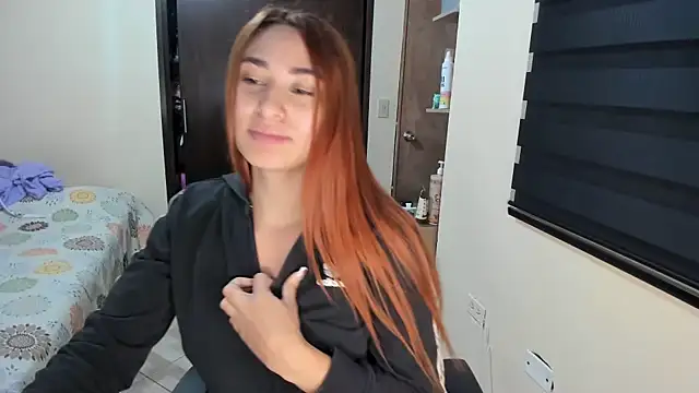 Snapshot of Amy_Walker chatting on 10.01.25 Amy Walker online show from 10.01.25