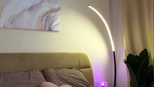 Snapshot of Eva_Natsumi chatting on 02.24.25 Eva Natsumi online show from 02.24.25