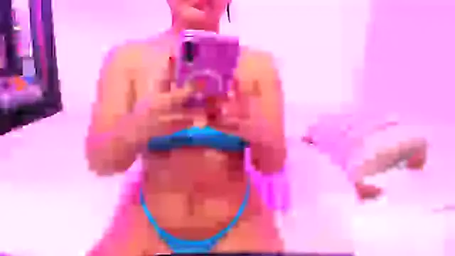 Snapshot of Ivonnesweets chatting on 02.18.25 Ivonnesweets online show from 02.18.25