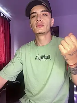 Snapshot of danny_42027 chatting on 01.08.25 danny 42027 online show from 01.08.25