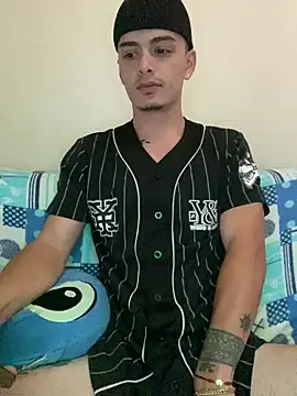 Snapshot of danny_42027 chatting on 02.15.25 danny 42027 online show from 02.15.25