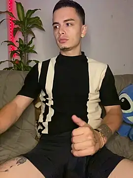 Snapshot of danny_42027 chatting on 03.05.25 danny 42027 online show from 03.05.25