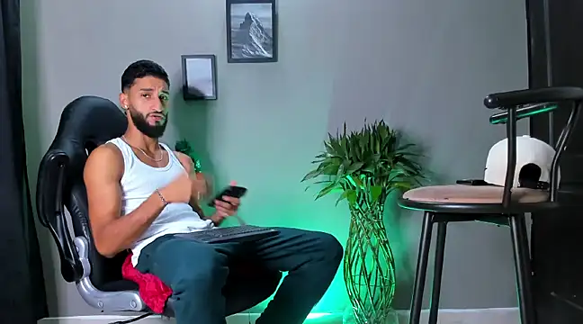 Damian 022 online show from 01.05.25