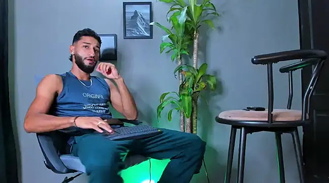 Damian 022 online show from 01.20.25