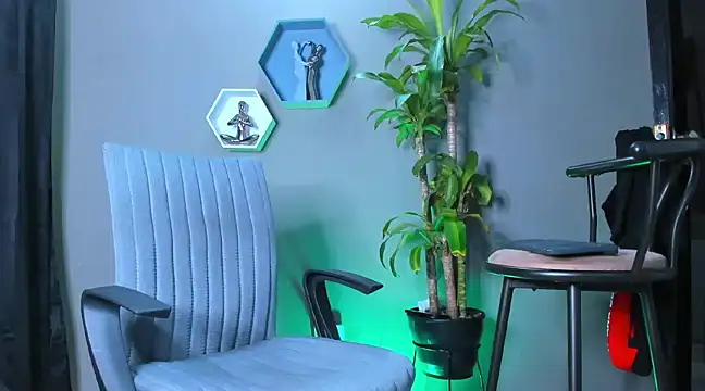 Damian 022 online show from 02.21.25