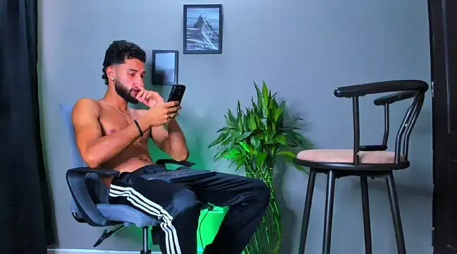 Damian 022 online show from 03.19.25