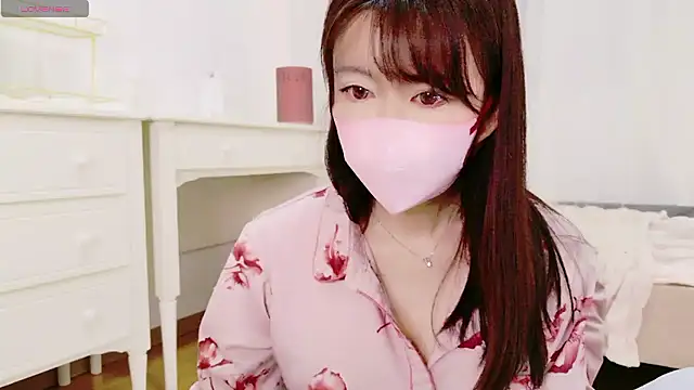 Snapshot of maii- chatting on 02.03.26 maii- online show from 02.03.26