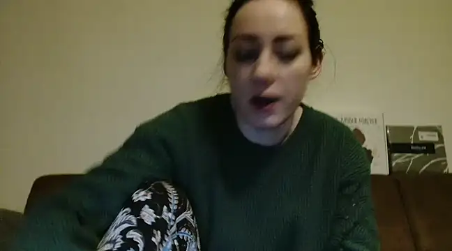 Snapshot of Jasmin-White chatting on 12.01.24 Jasmin-White online show from 12.01.24