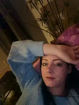 Snapshot of Jasmin-White chatting on 12.12.24 Jasmin-White online show from 12.12.24