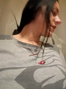 Snapshot of Jasmin-White chatting on 12.14.24 Jasmin-White online show from 12.14.24