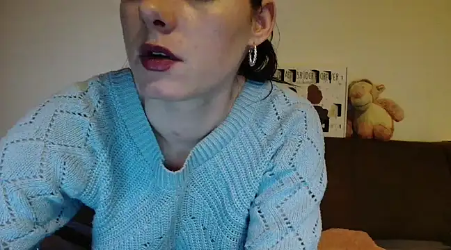 Snapshot of Jasmin-White chatting on 12.18.24 Jasmin-White online show from 12.18.24