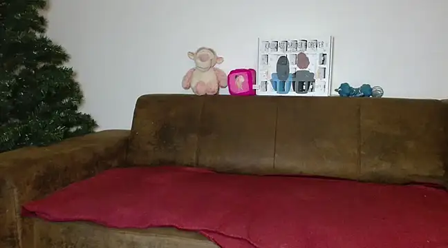 Snapshot of Jasmin-White chatting on 12.29.24 Jasmin-White online show from 12.29.24