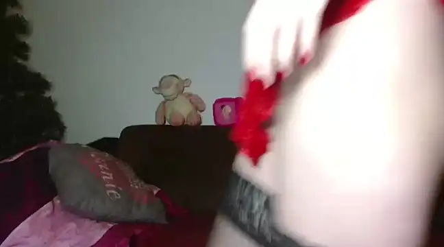 Snapshot of Jasmin-White chatting on 12.30.24 Jasmin-White online show from 12.30.24