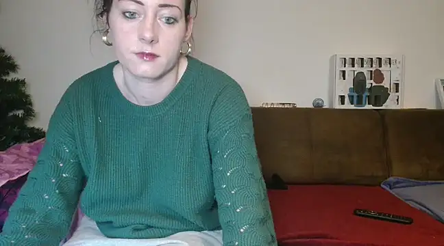 Snapshot of Jasmin-White chatting on 01.02.25 Jasmin-White online show from 01.02.25
