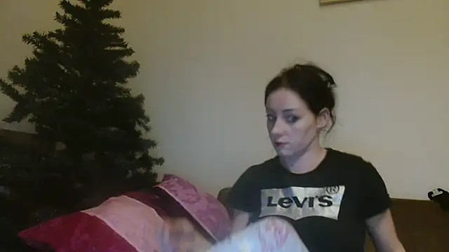 Snapshot of Jasmin-White chatting on 01.15.25 Jasmin-White online show from 01.15.25