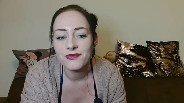 Snapshot of Jasmin-White chatting on 02.08.25 Jasmin-White online show from 02.08.25