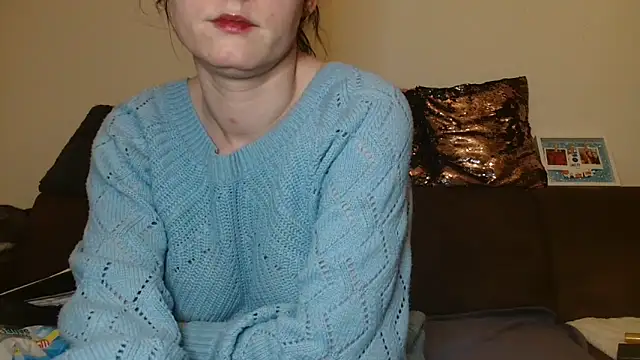 Snapshot of Jasmin-White chatting on 02.11.25 Jasmin-White online show from 02.11.25